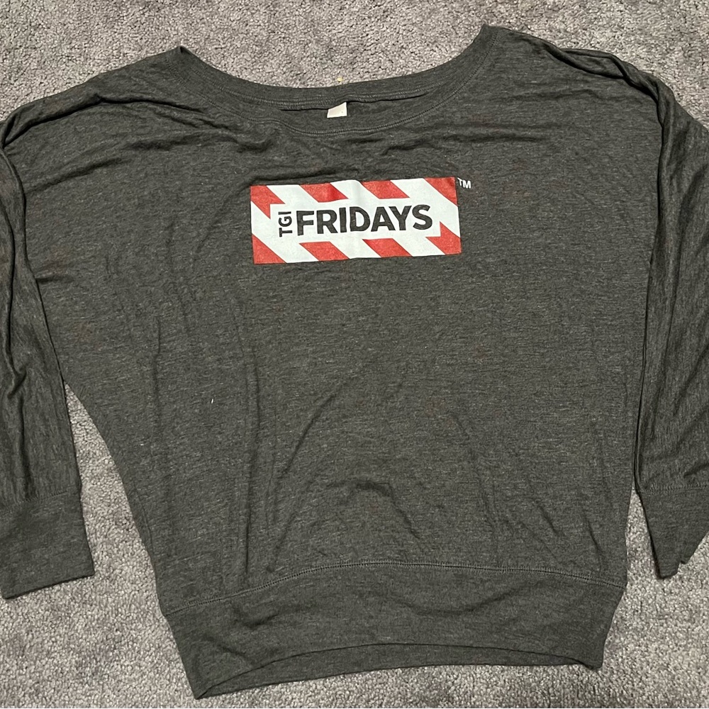 TGI Fridays Gray Long Sleeve Top